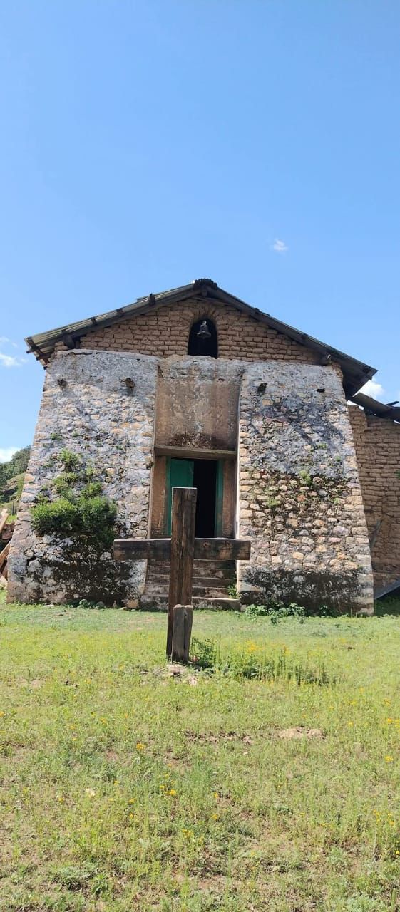 Frente de la capilla